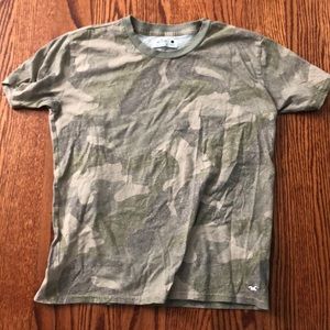 Camo Hollister t-shirt